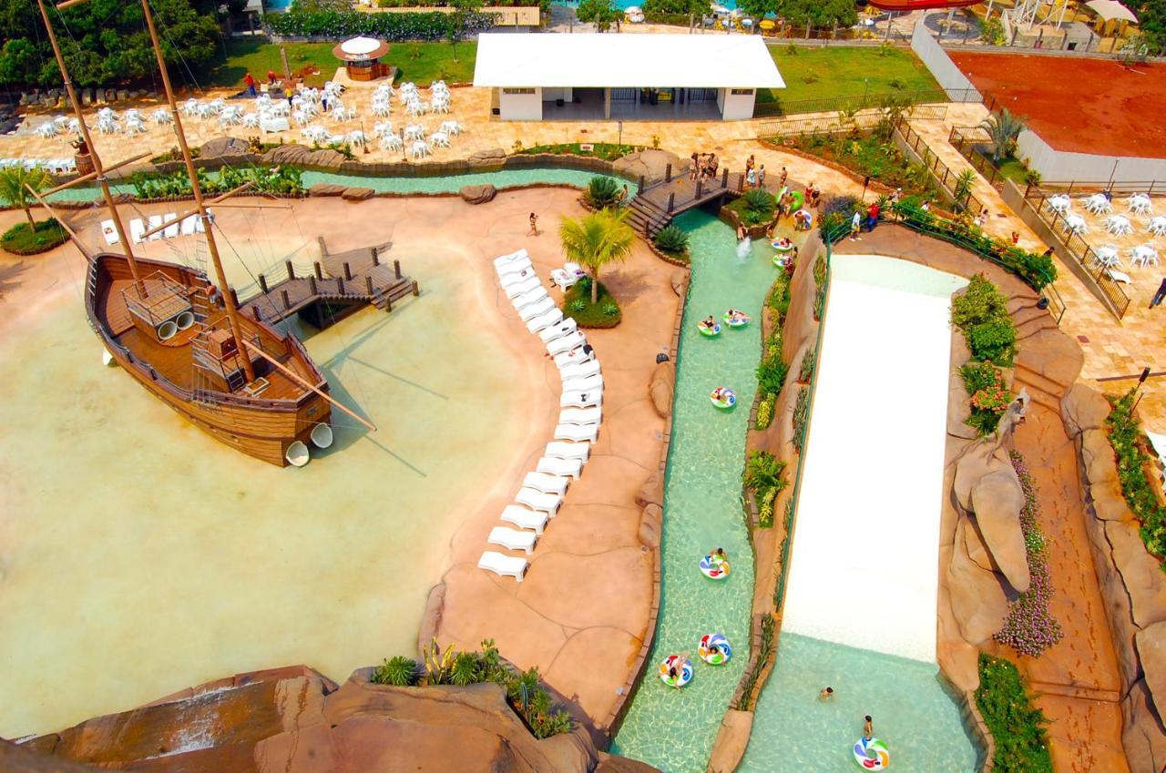 Diroma Com Um Dia No Acqua Park, Splash E Slide *