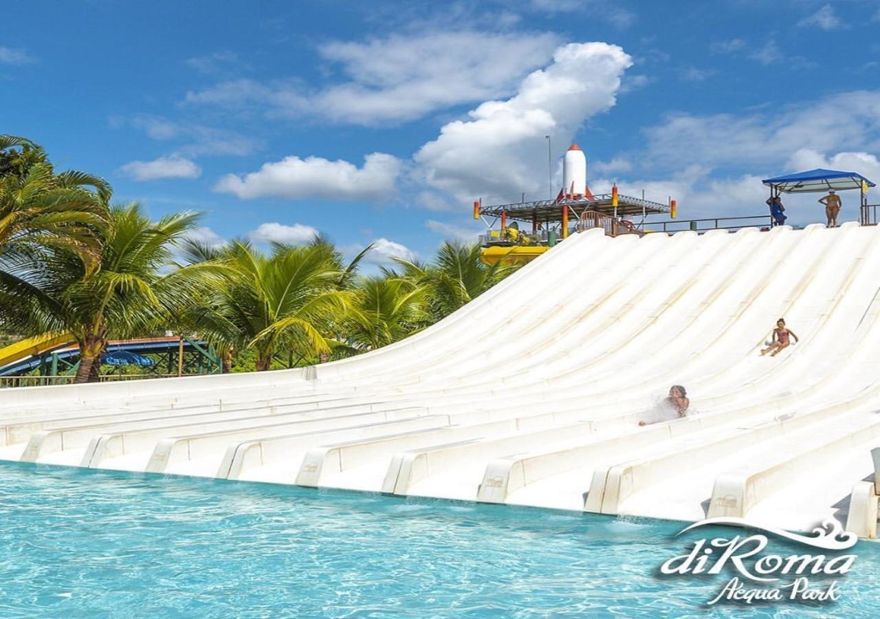 Diroma Com Um Dia No Acqua Park, Splash E Slide * Caldas Novas