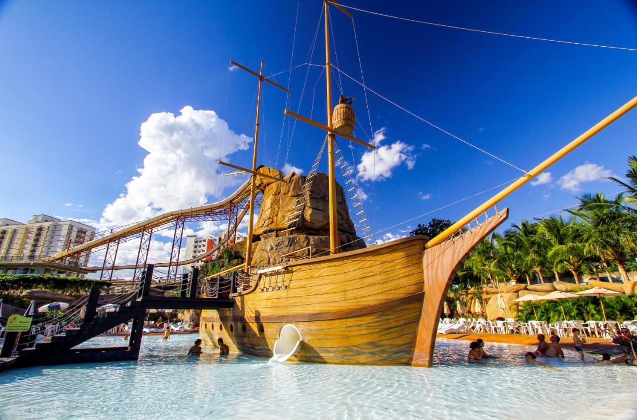 Diroma Com Um Dia No Acqua Park, Splash E Slide 公寓