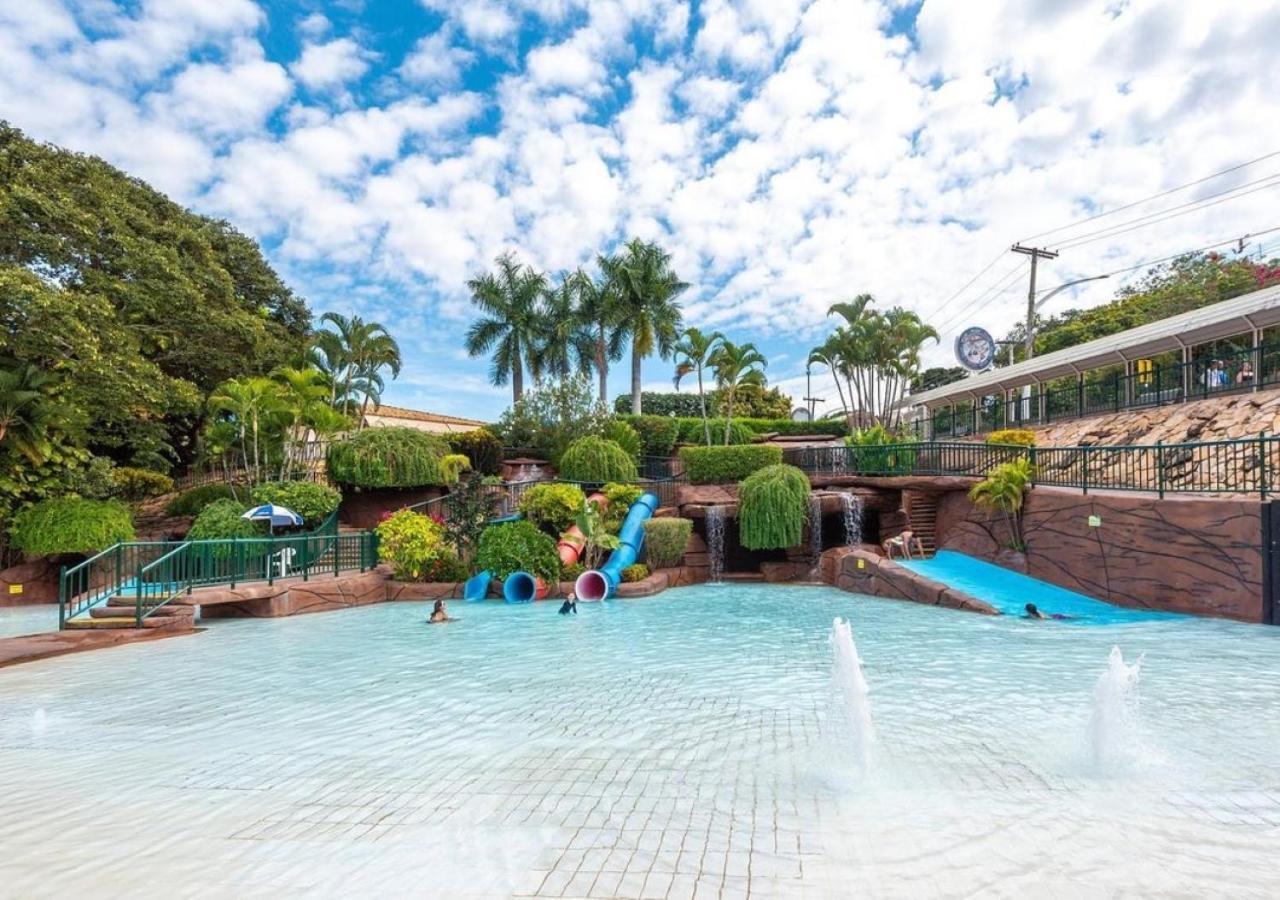 公寓 Diroma Com Um Dia No Acqua Park, Splash E Slide Caldas Novas